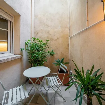 Apartamento Cocoon Near The Center Of *